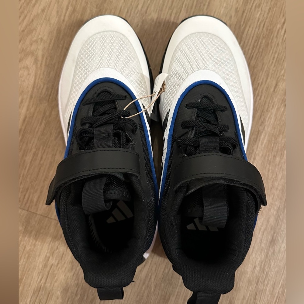 Adidas Kids' Black and White Basketball Sneakers - Picture 4 of 6